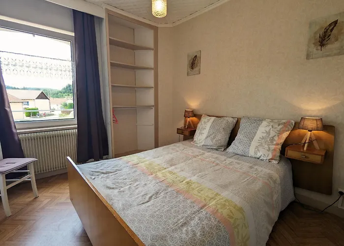 Prázdninový dům Familial Avec Jardin, Cheminee Et Parking A Jussarupt, Pres De Gerardmer - Fr-1-589-320